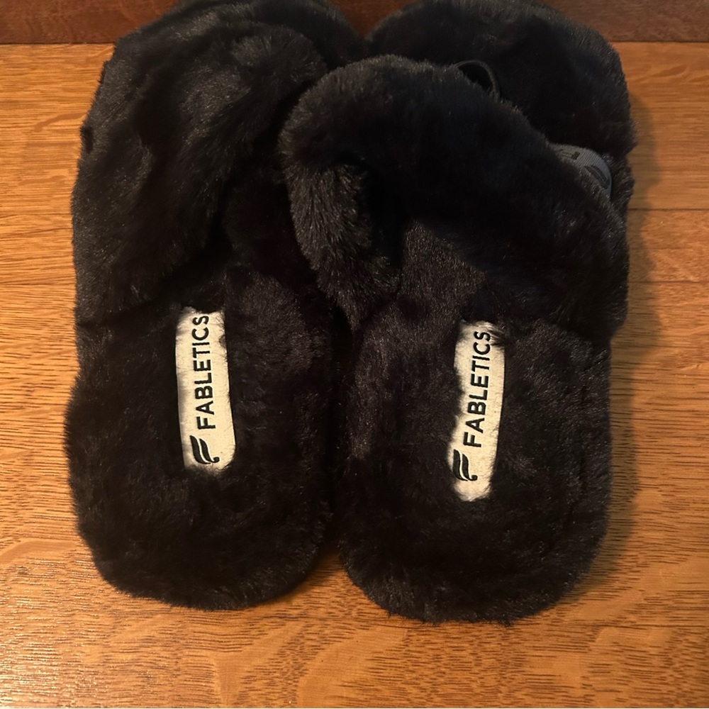 NEW FABLETICS Cozy Black Faux Fur Slides Sandals Size 10 - Picture 6 of 10